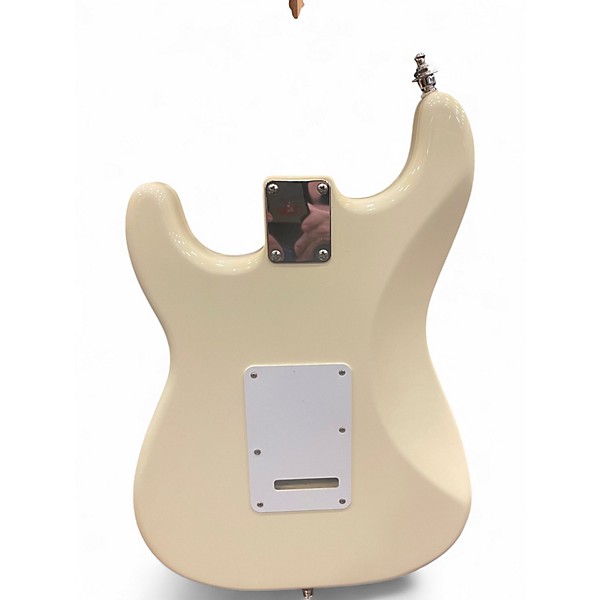 Used 2008 Fender Standard Strat Arctic White Solid Body Electric Guitar