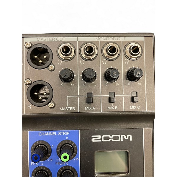 Used Zoom livetrak l-8 Unpowered Mixer