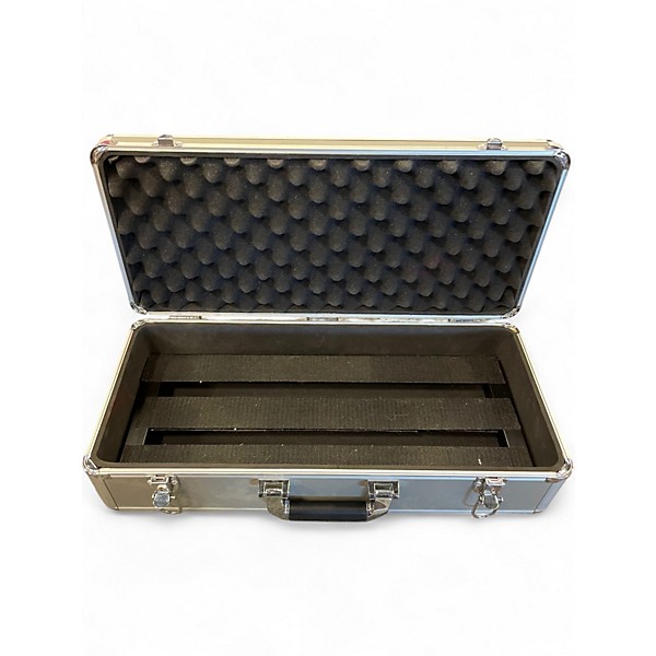 Used Pedaltrain Metro 20 Pedal Board
