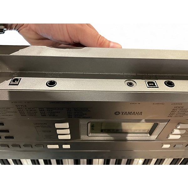 Used Yamaha PSRE353 61 Key Portable Keyboard