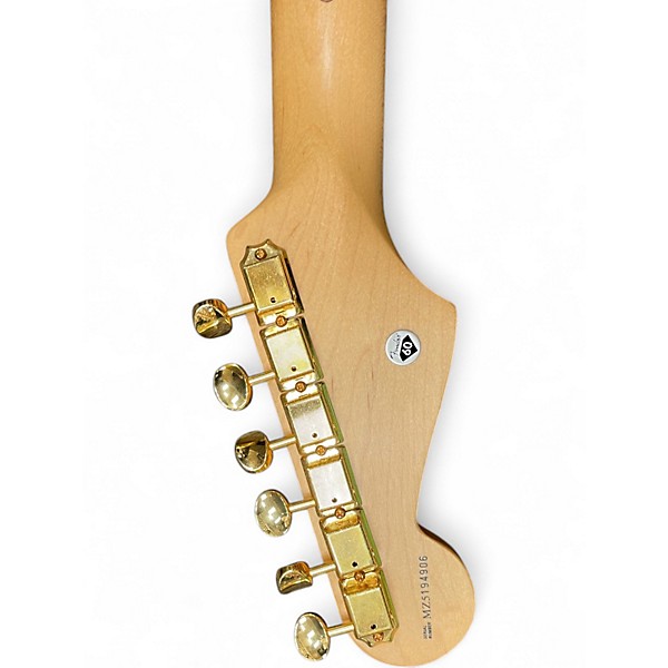 Used 2006 Fender Deluxe Player's Stratocaster Sapphire Blue Trans Solid Body Electric Guitar