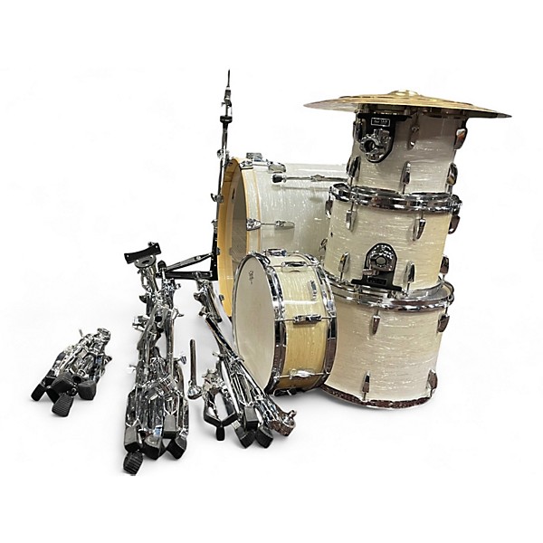 Used Pearl 5 Piece Export New Fusion White Oyster Drum Kit