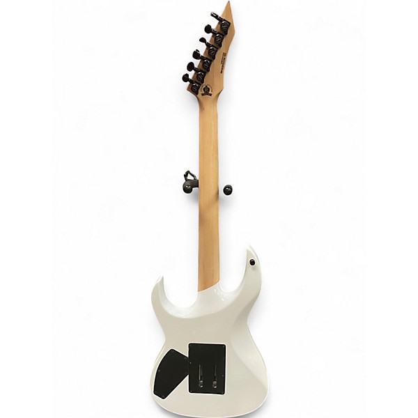 Used B.C. Rich Gunslinger Prophecy White Solid Body Electric Guitar