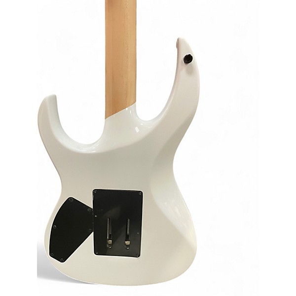 Used B.C. Rich Gunslinger Prophecy White Solid Body Electric Guitar