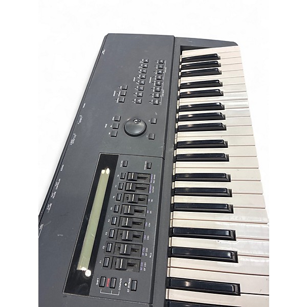 Used Yamaha SY85 Keyboard Workstation