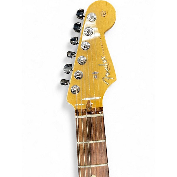 Used 2014 Fender 60th Anniversary American Standard Stratocaster Vintage White Solid Body Electric Guitar