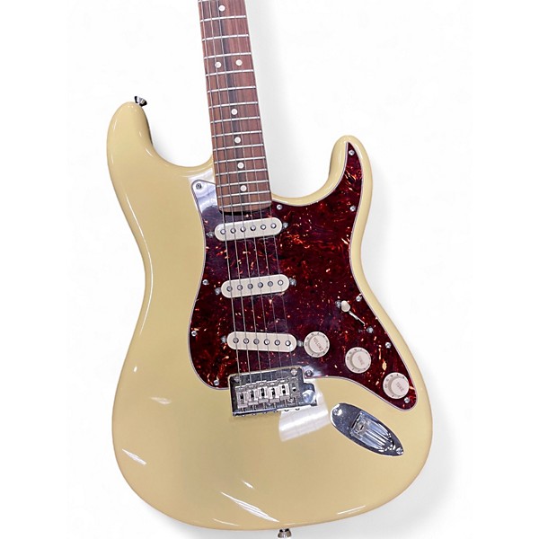 Used 2014 Fender 60th Anniversary American Standard Stratocaster Vintage White Solid Body Electric Guitar