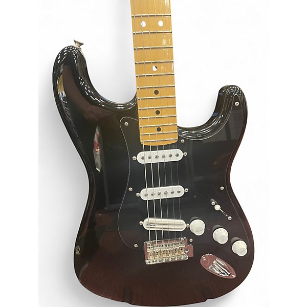 Used 2019 Fender Special Edition Player Stratocaster Black Solid Body Electric Guitar