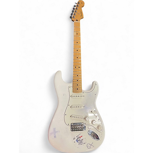 Used 2021 Fender Player Stratocaster White Solid Body Electric Guitar
