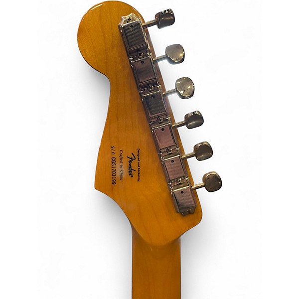 Used Squier Classic Vibe 1960S Stratocaster 3 Color Sunburst Solid Body Electric Guitar