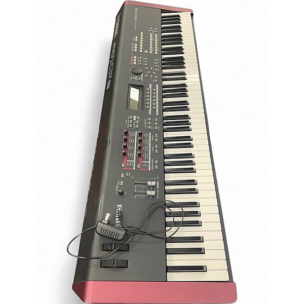 Used Yamaha MOXF8 88 Key Keyboard Workstation