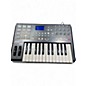 Used Akai Professional MPK25 25 Key MIDI Controller thumbnail