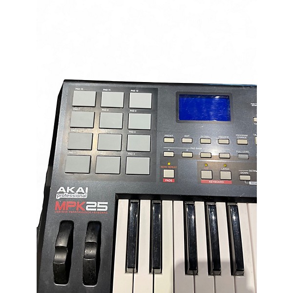 Used Akai Professional MPK25 25 Key MIDI Controller