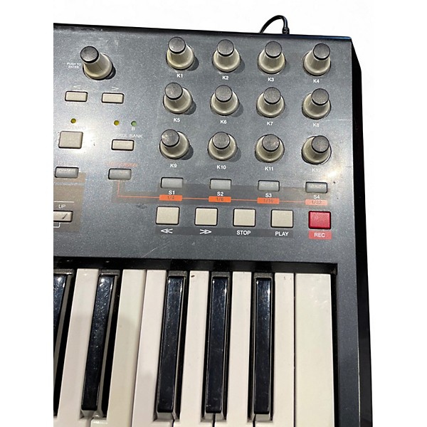 Used Akai Professional MPK25 25 Key MIDI Controller