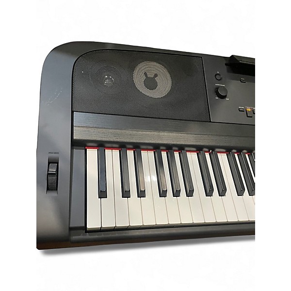 Used Yamaha DGX670 88 KEY
