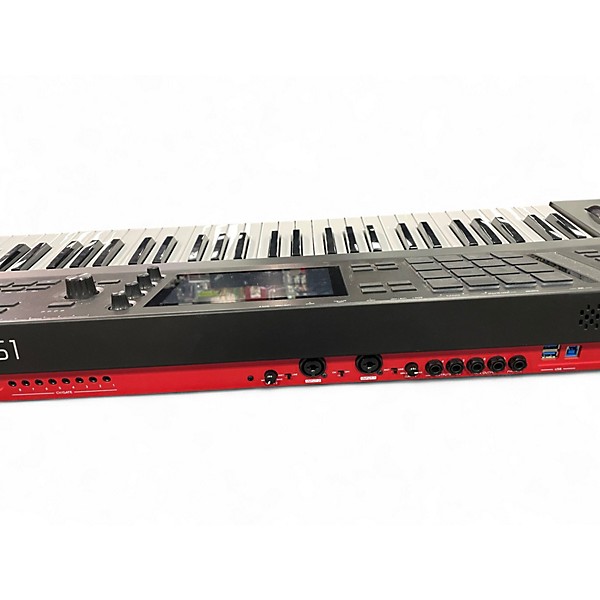 Used Akai Professional MPC KEY 61 KEYBOARD WORKSTATION Keyboard Workstation