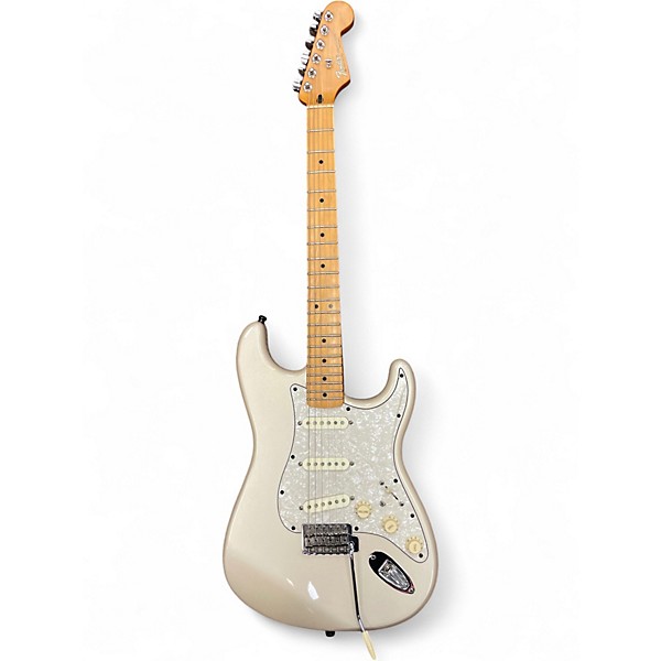 Used 2006 Fender 60TH ANNIVERSARY STANDARD STRATOCASTER Blizzard Pearl Solid Body Electric Guitar