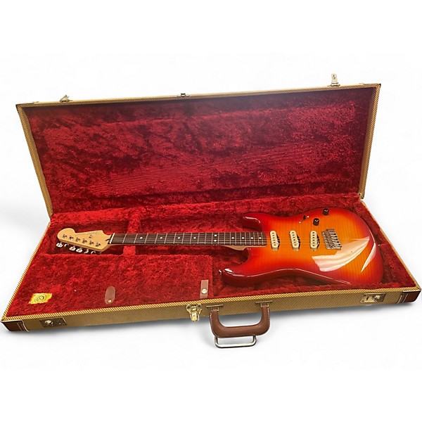 Used Fender Deluxe Players Stratocaster cherry burst Solid Body Electric Guitar