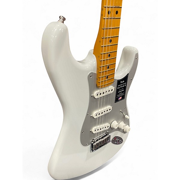 Used Fender AMERICAN ULTRA II STRATOCASTER AVALANCE WHITE Solid Body Electric Guitar