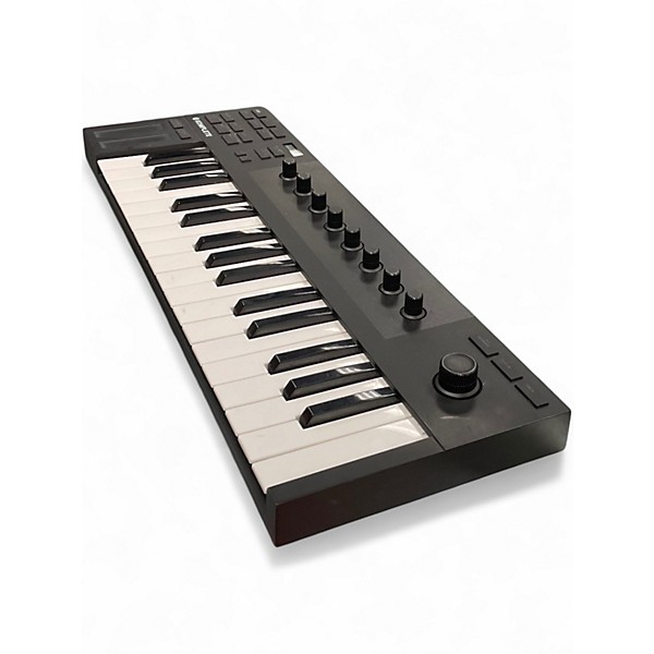 Used Native Instruments komplete kontrol m32 MIDI Controller
