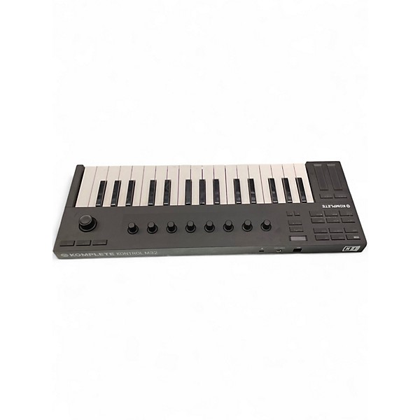 Used Native Instruments komplete kontrol m32 MIDI Controller