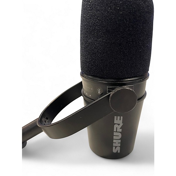 Used Shure MV7 Dynamic Microphone