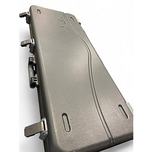 Used Fender Deluxe Molded Strat/Tele Case Electric Guitar Case