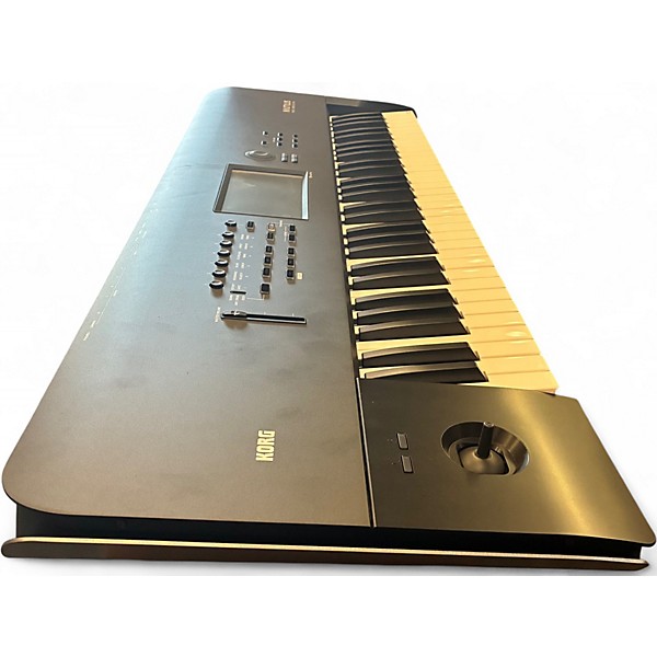 Used KORG Nautilus 61 Keyboard Workstation