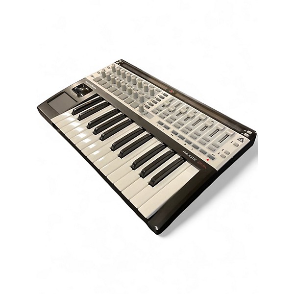Used Novation Remote 25 SL MIDI Controller