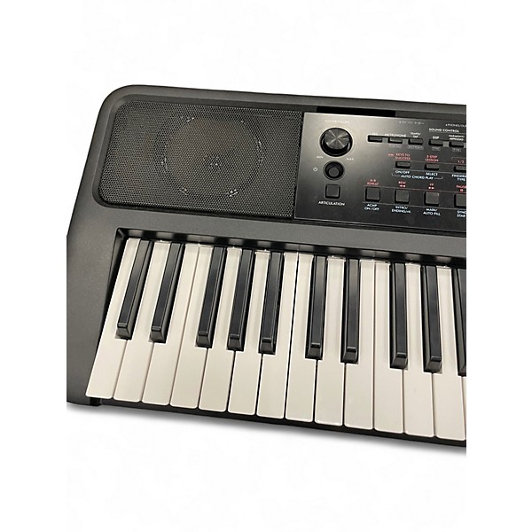 Used Yamaha PSR-E383 Digital Piano