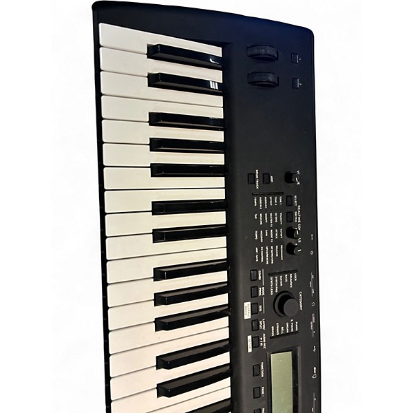 Used KORG Kross 61 Key Keyboard Workstation