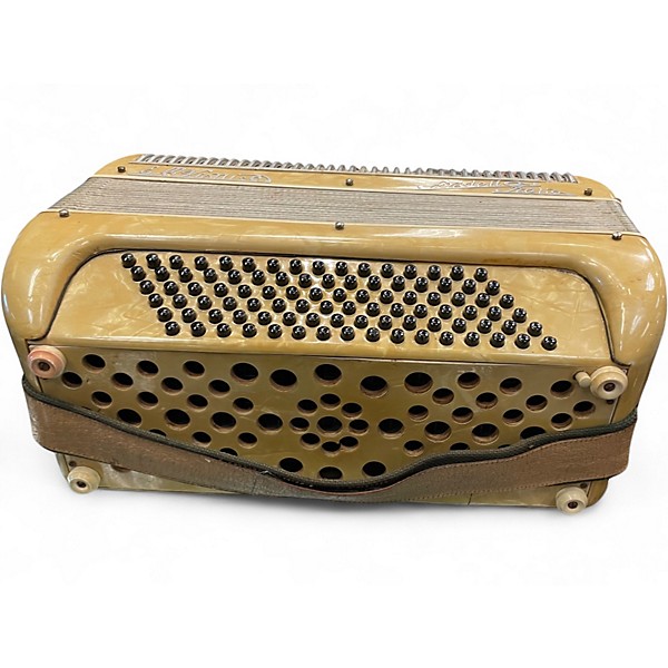 Used Stradella Halia Italia Accordion Accordion