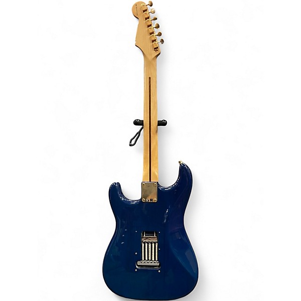 Used 2010 Fender Deluxe Players Stratocaster Blue Solid Body Electric Guitar