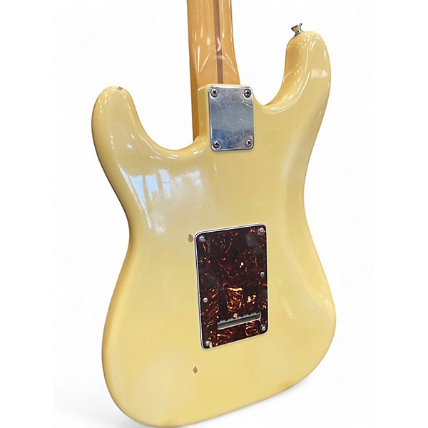 Used 1987 Fender American Standard Stratocaster Buttercream Solid Body Electric Guitar