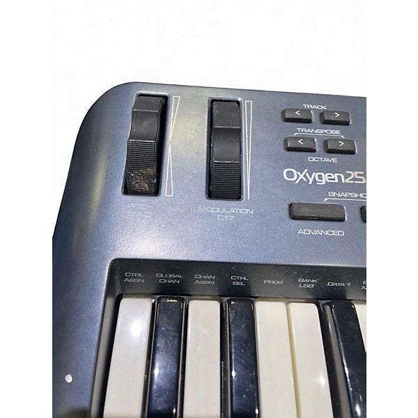 Used M-Audio Oxygen 25 Key MIDI Controller