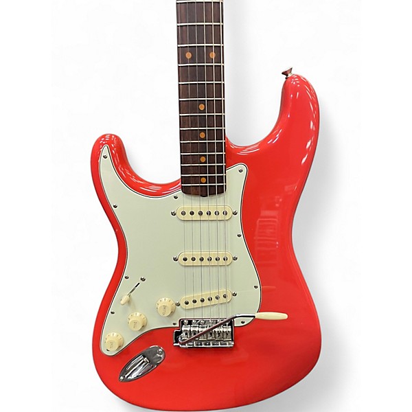 Used Fender 1961 AMERICAN VINTAGE II Fiesta Red Electric Guitar