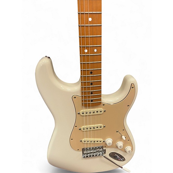 Used Fender STRATOCASTER Arctic White Solid Body Electric Guitar