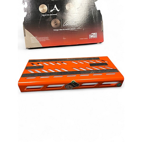 Used Gator LARGE ALUMINUM W/ BAG Pedal Board