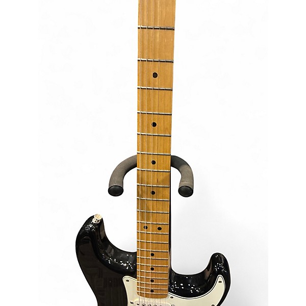 Used 2024 Fender Custom Classic Stratocaster 2 Tone Sunburst Solid Body Electric Guitar