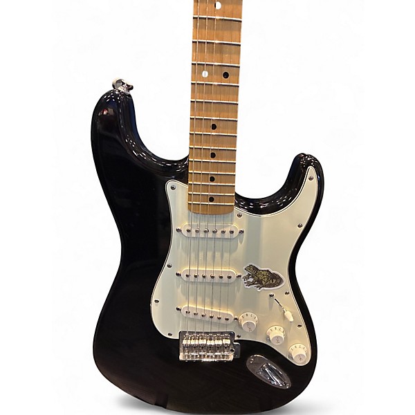 Used 2024 Fender Custom Classic Stratocaster 2 Tone Sunburst Solid Body Electric Guitar