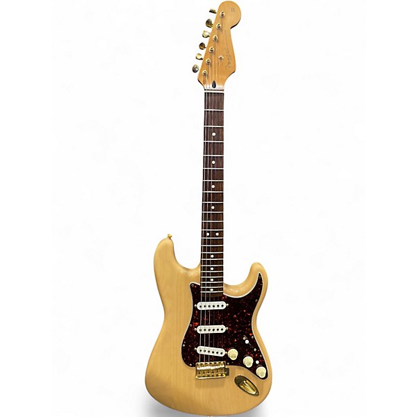 Used Fender Stratocaster Deluxe Worn Natural Solid Body Electric Guitar