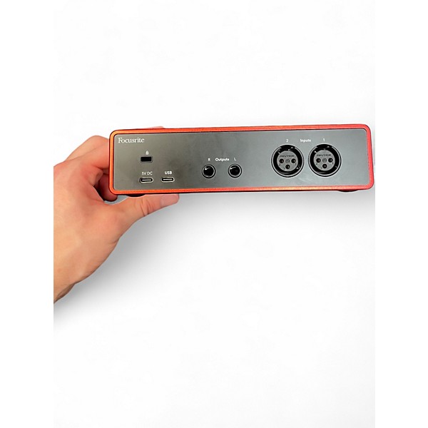 Used Focusrite Scarlett 2i2 gen 4 Audio Interface