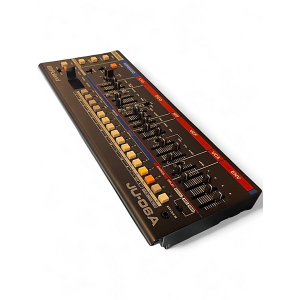 Used Roland JU-06A Boutique JUNO-60 & JUNO-106 Synthesizer Module Synthesizer