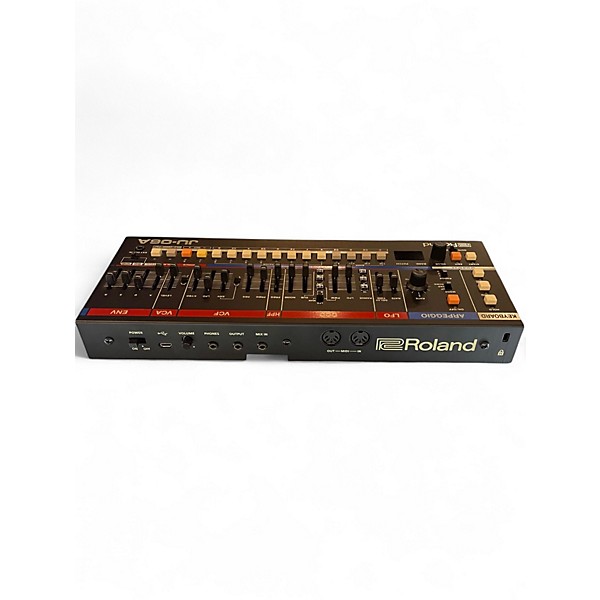 Used Roland JU-06A Boutique JUNO-60 & JUNO-106 Synthesizer Module Synthesizer