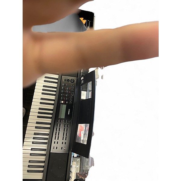 Used Yamaha PSRE383 61 KEY Portable Keyboard