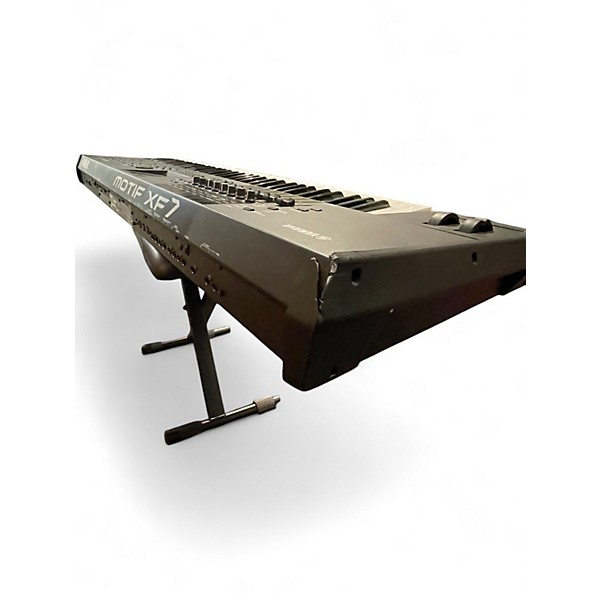 Used Yamaha Motif XF7 76 Key Keyboard Workstation