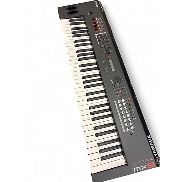 Used Yamaha MX61 61 Key Keyboard Workstation