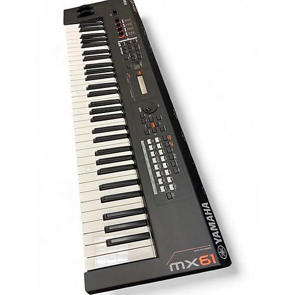 Used Yamaha MX61 61 Key Keyboard Workstation