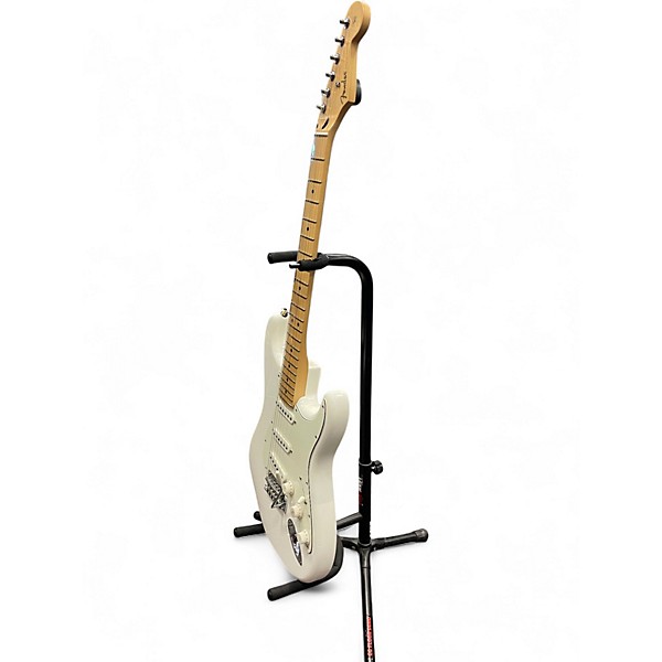 Used Fender Player Stratocaster Polar White Solid Body Electric Guitar
