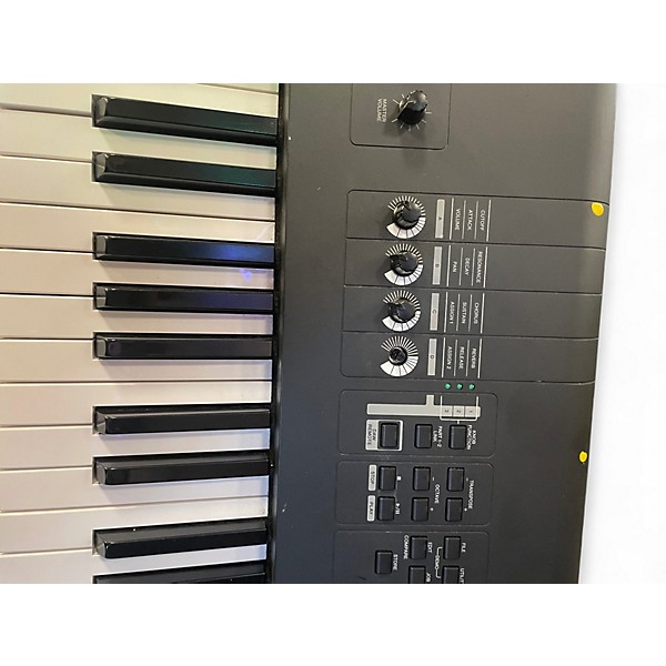 Used Yamaha MX88 Synthesizer
